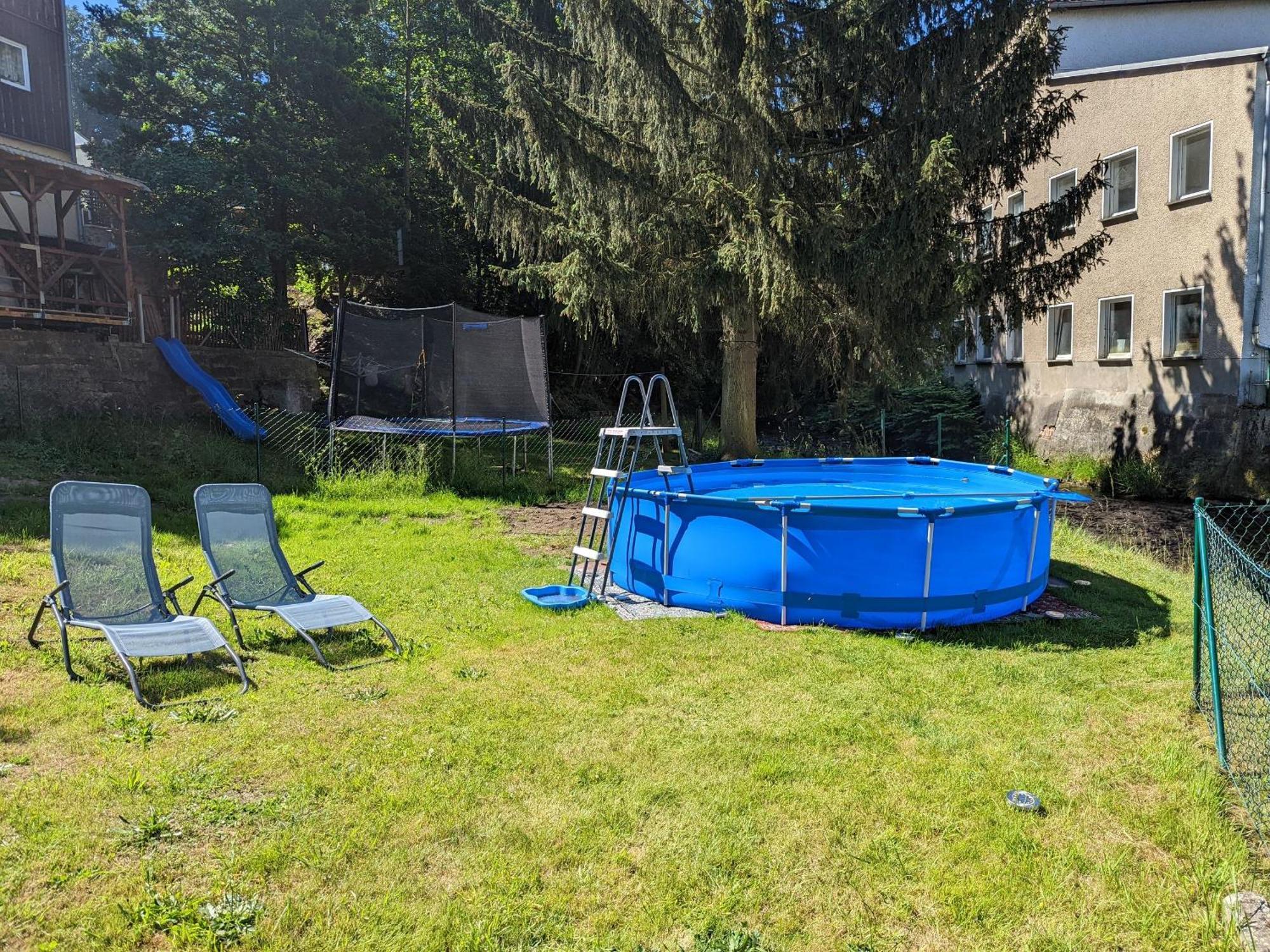 Hw3 - Urlaubsmagie - Helle, Grosse Wohnung Mit Pool Зебниц Екстериор снимка