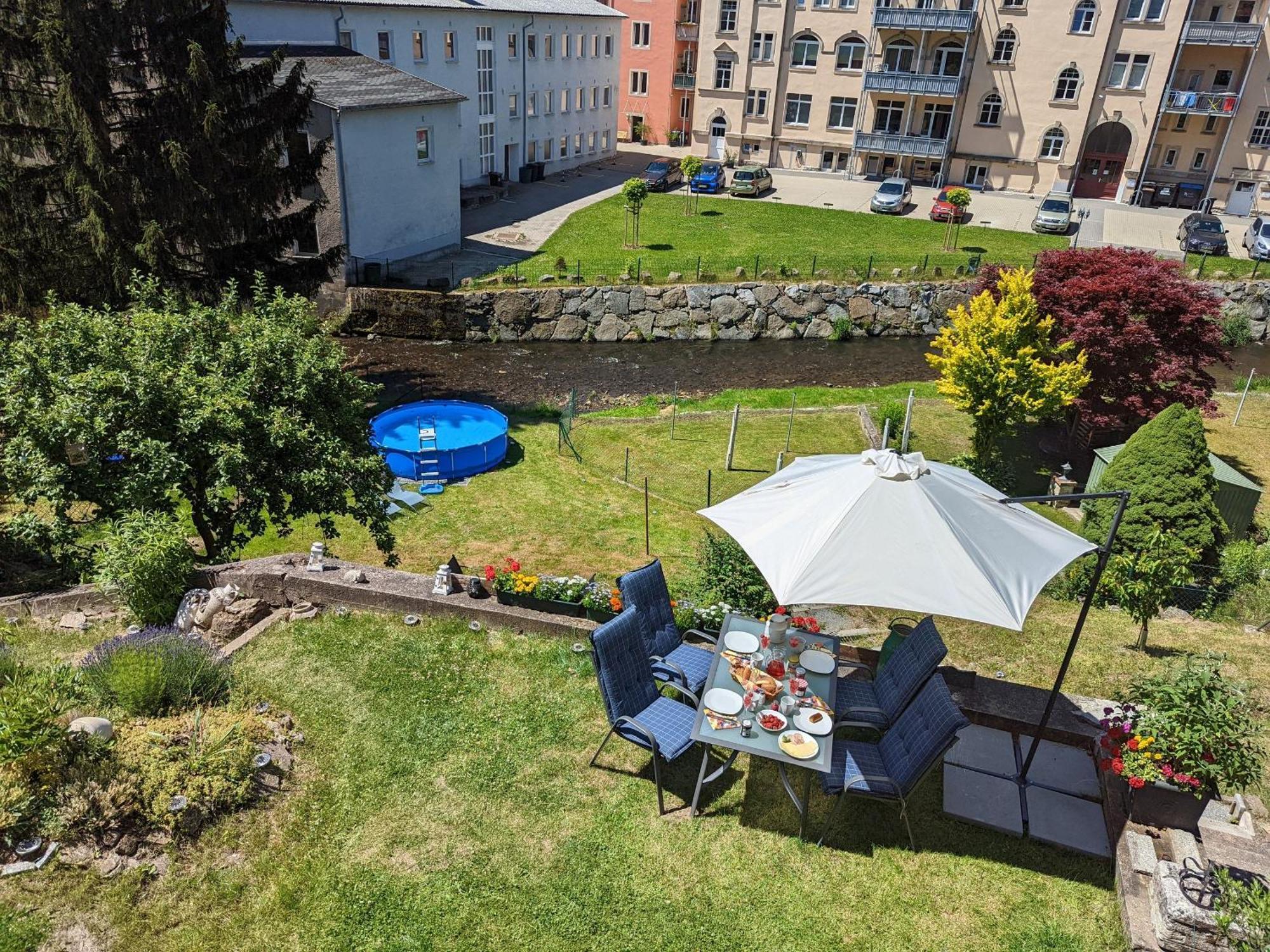 Hw3 - Urlaubsmagie - Helle, Grosse Wohnung Mit Pool Зебниц Екстериор снимка